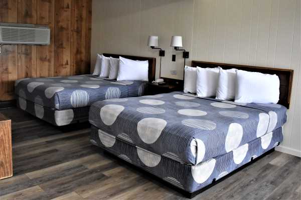 Rooms at the Waterway Inn Near Burt Lake State Park